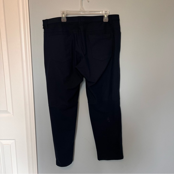 LULULEMON men’s ABC pant - Picture 5 of 7